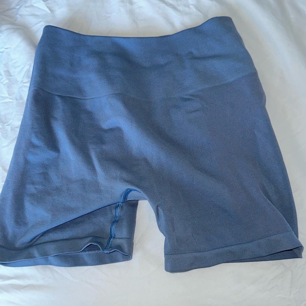 Alphalete amplify shorts